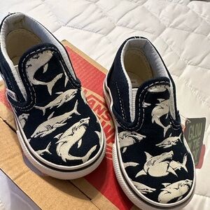 Vans Kids Navy Shark Print Slip-On Sneakers